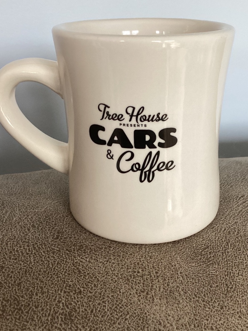 Tree House Cars & Coffee Diner Mug like new